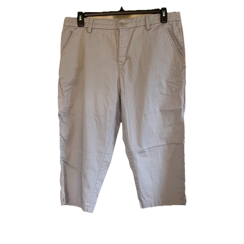 Khakis & Co Women's Capri Pants Light Gray Size 14 Pockets Waist 36” Inseam 20”